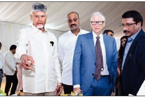 చంద్రబాబుతో బిల్ గేట్స్ బ్రేక్ ఫాస్ట్ మీటింగ్